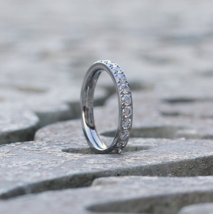 Sydney 2.5mm Titanium Ring Silver Diamante