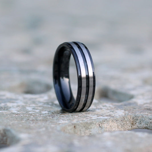 Manhattan 6mm Titanium Ring Black Silver